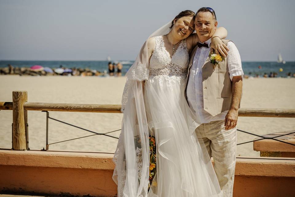 Plage et sortie de la mairie