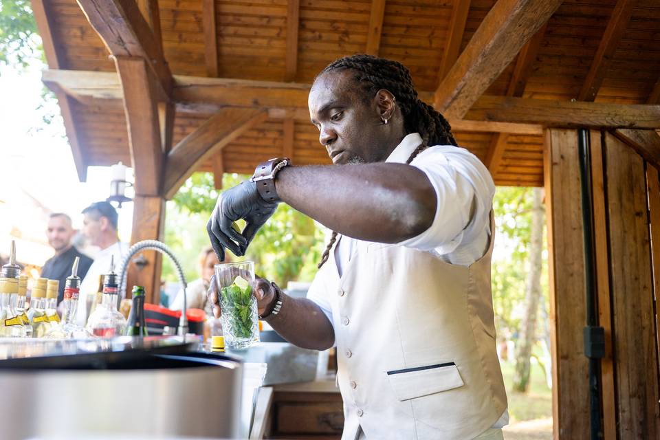 Travail barman