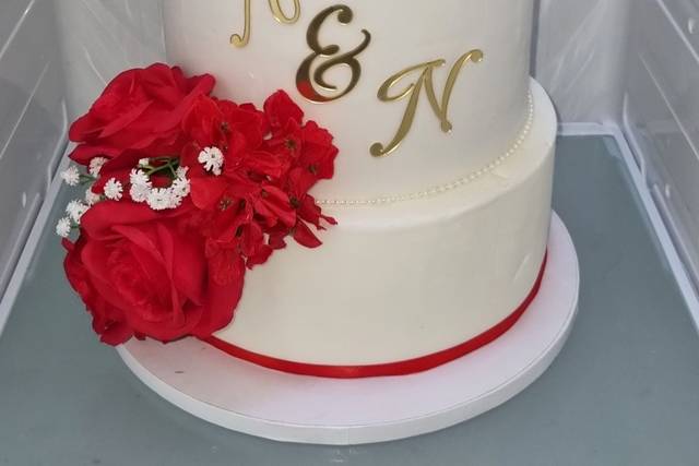 Wedding cake blanc et rouge
