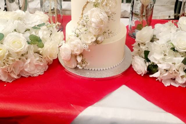 Wedding cake 70 parts