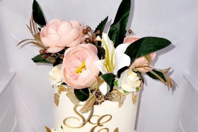 Wedding cake floral