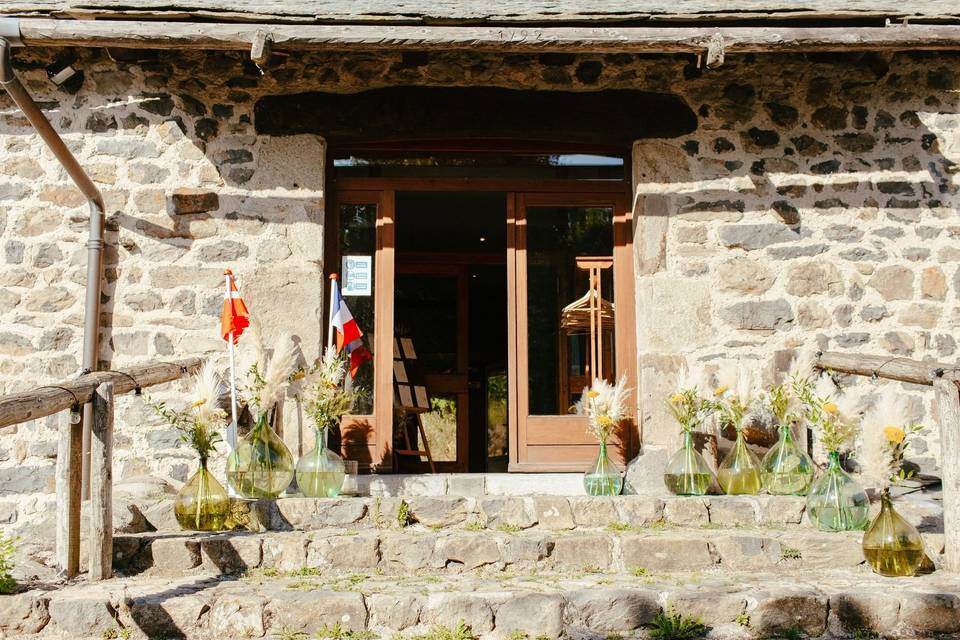 Entrée principale grande salle