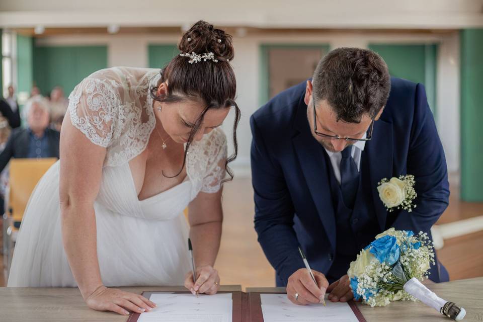 La signature officielle