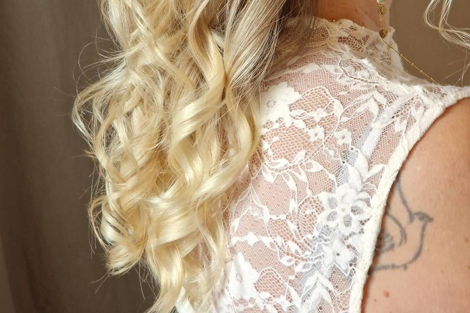Coiffure semi attaché