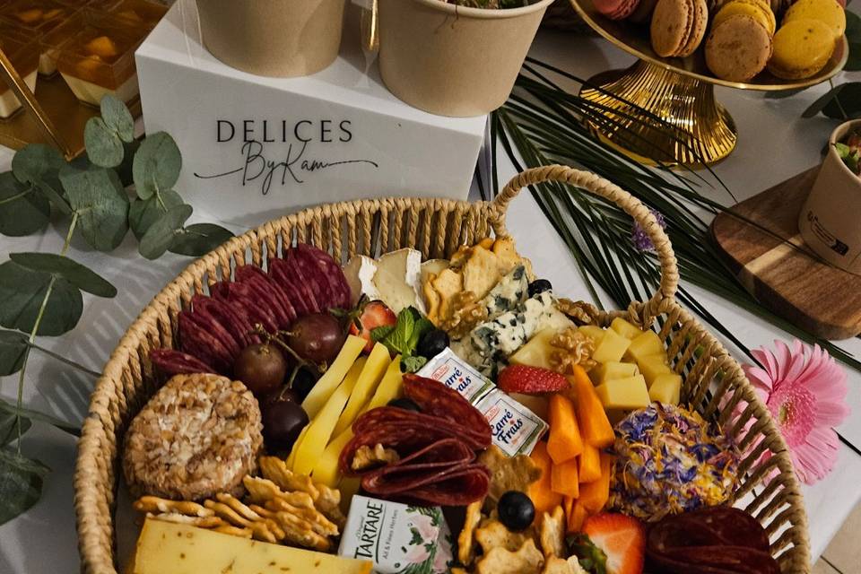 Grazing box