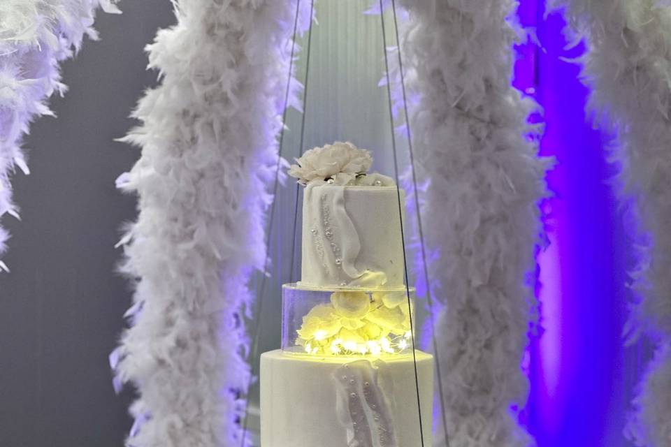 Wedding cake suspendu