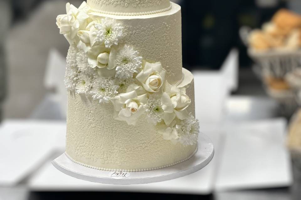 Wedding cake fleuri