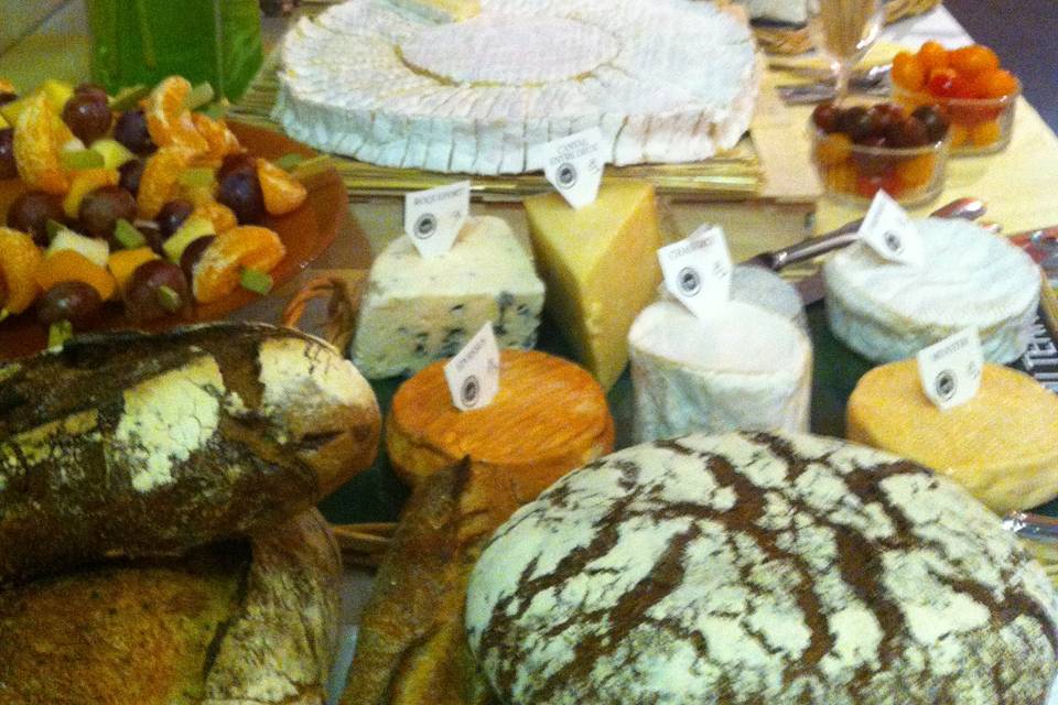 Le buffet de pain et fromage..