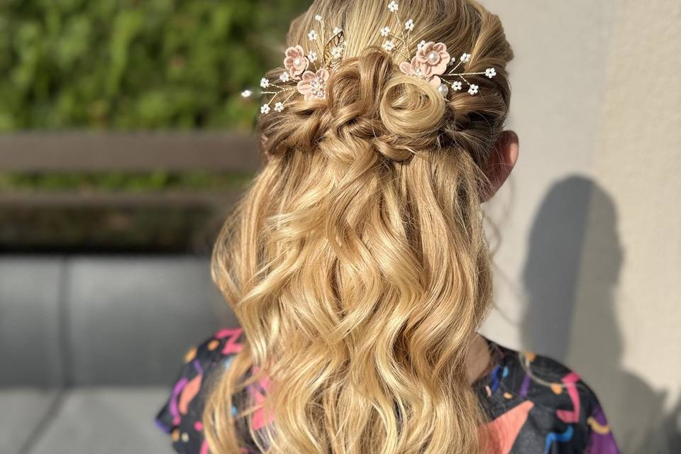 Curly hairstyle