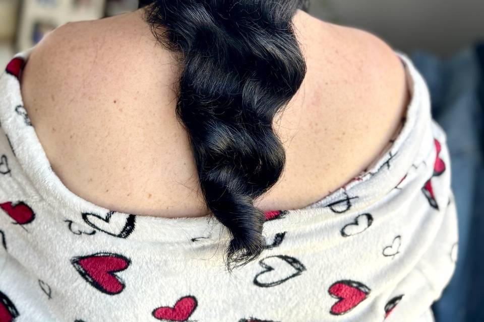 Coiffure crantée
