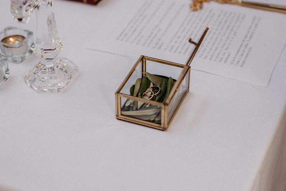 Ring box