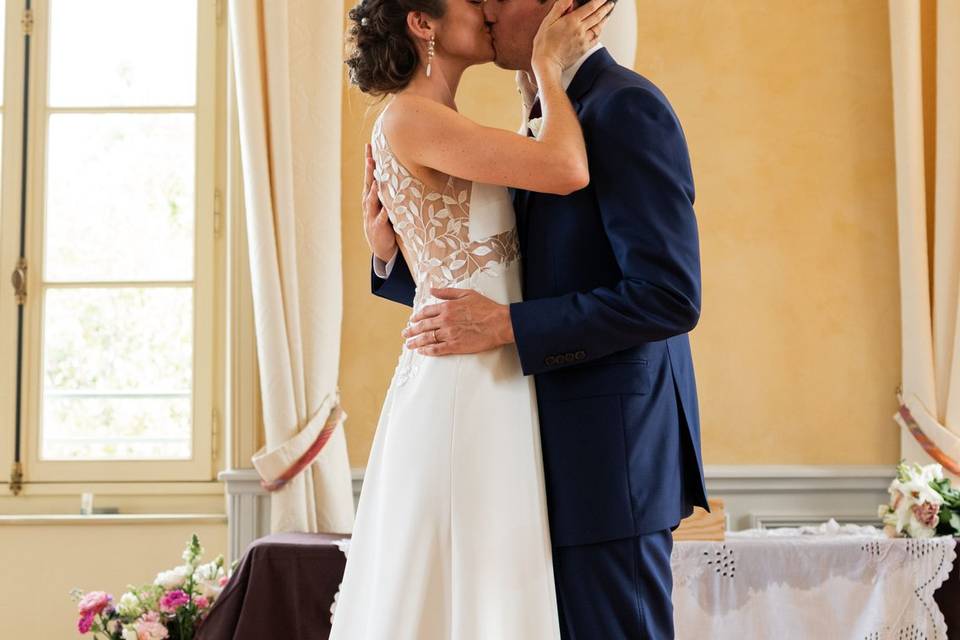 Robe en dentelle moderne