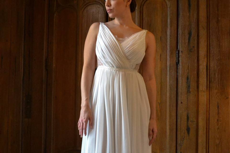 Robe en mousseline drapée