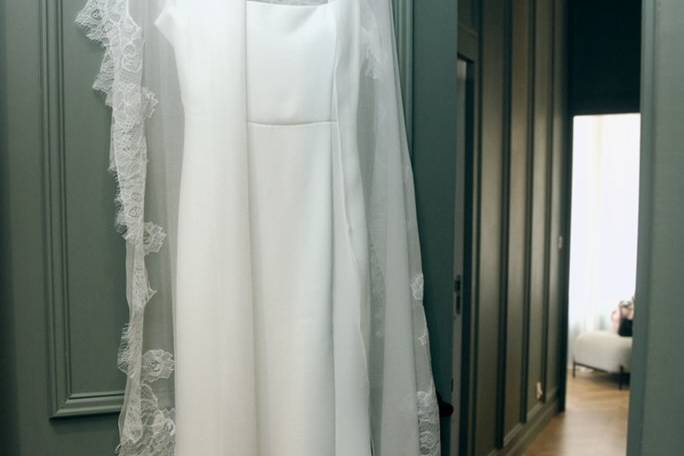 Cape en mousseline et dentelle