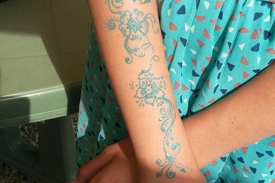 Henna Lahnina - Tatouages au henné