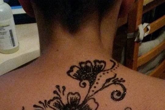 Henna Lahnina - Tatouages au henné