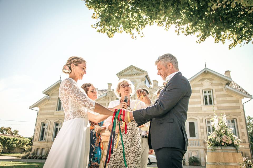 Rituels mains liées