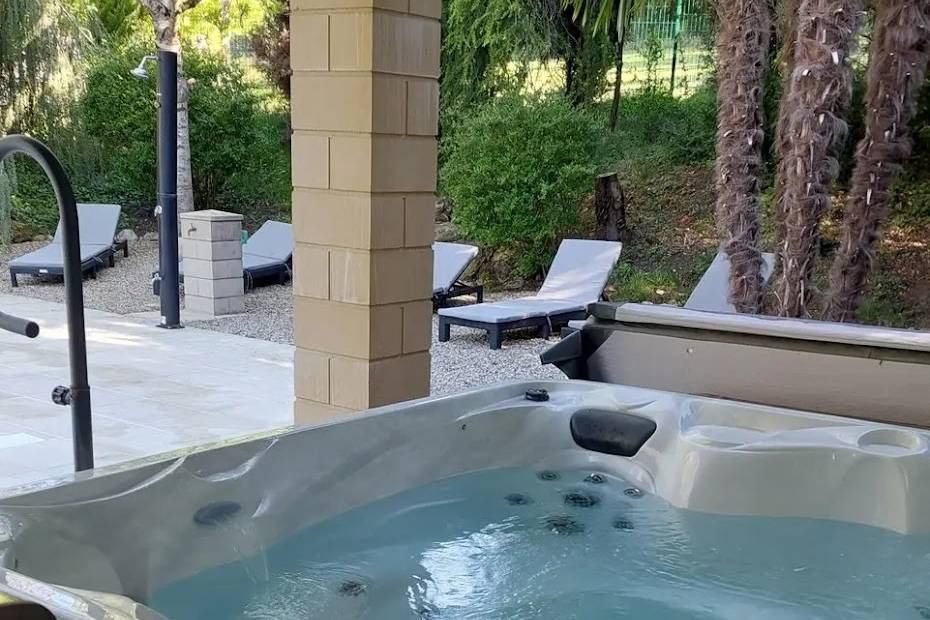 Jacuzzi