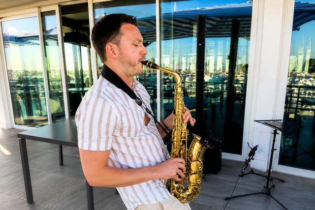 Sax lounge