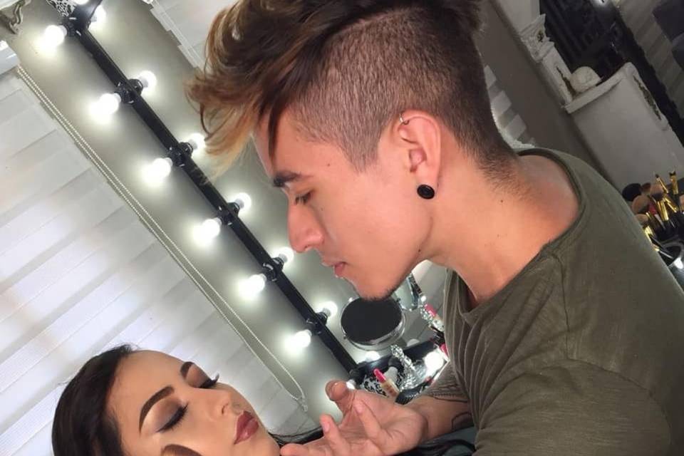 Felipe Correa Make up