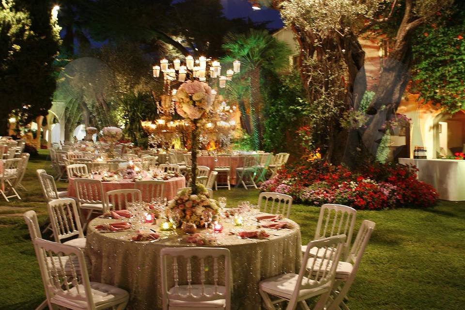 Dîner dans les jardins