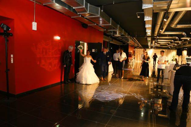 Galerie entrée des mariés