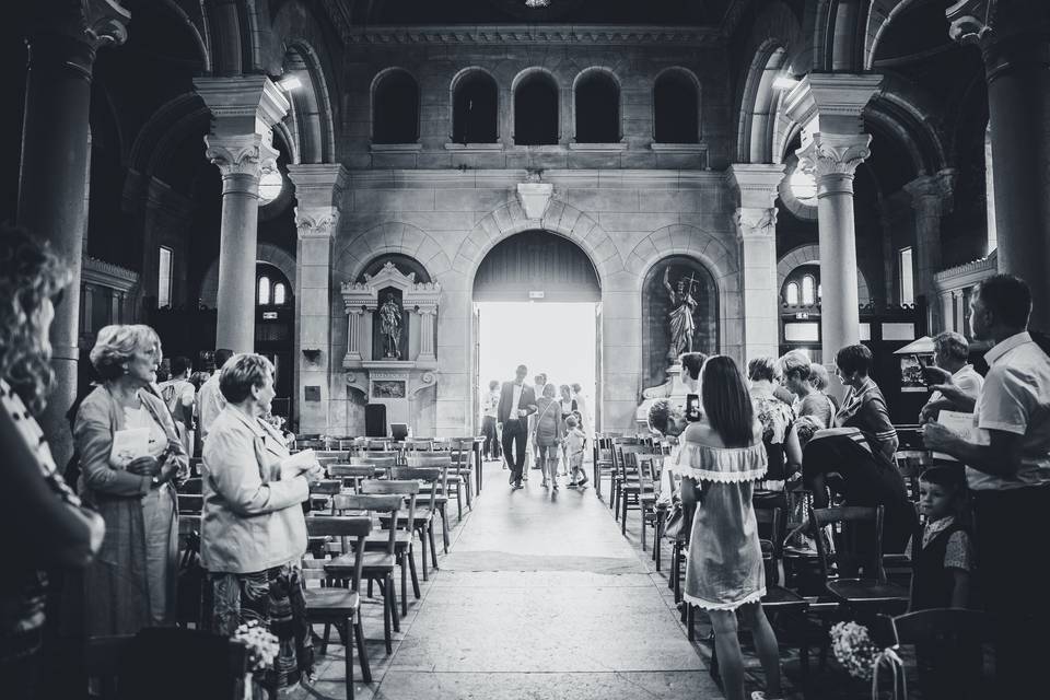 Entrée dans l'église