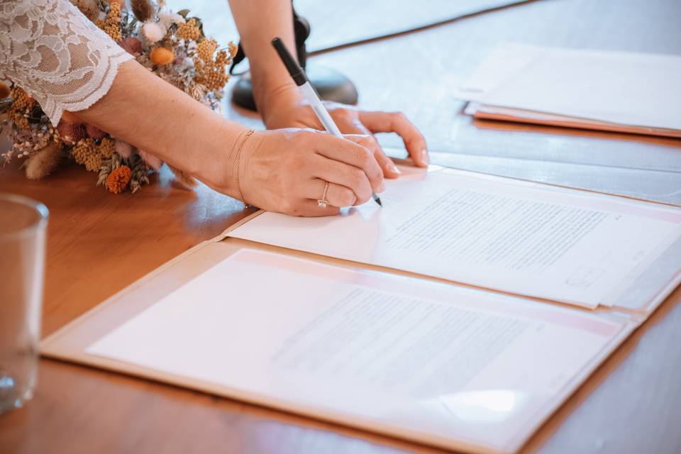 Signature de l'acte de mariage
