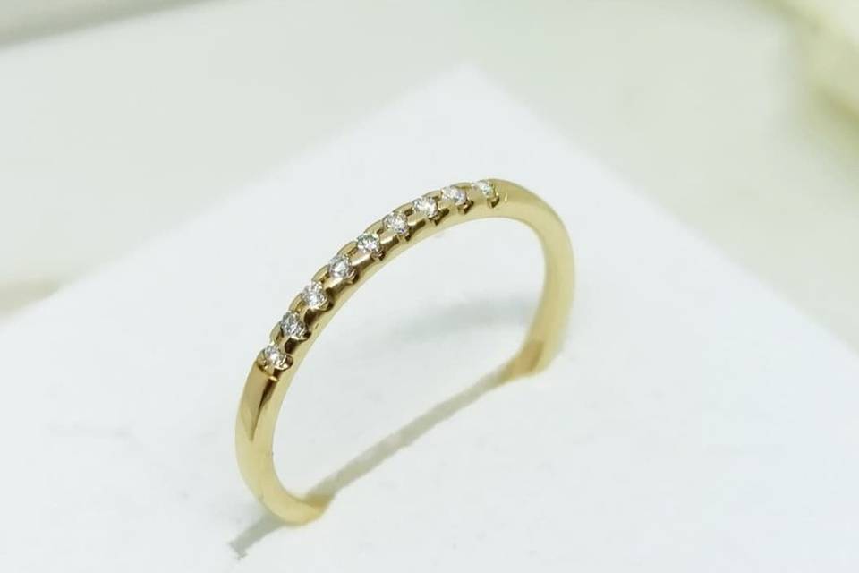 Bague or jaune diamants