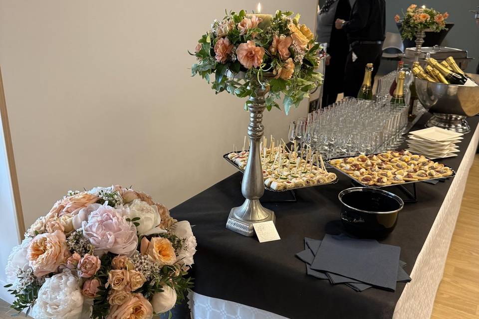 Décoration florale de buffet