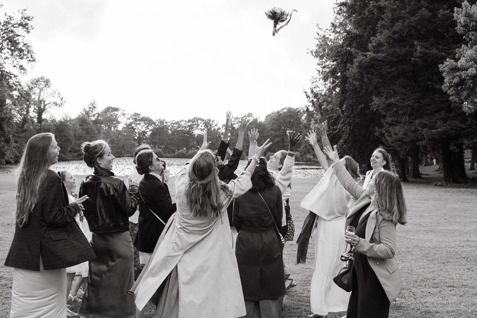 Catch the bouquet