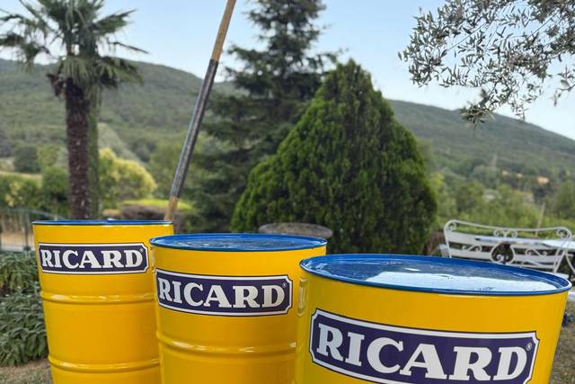 Mange debout ricard