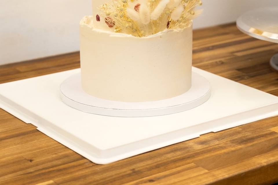 Gâteau de mariage minimaliste