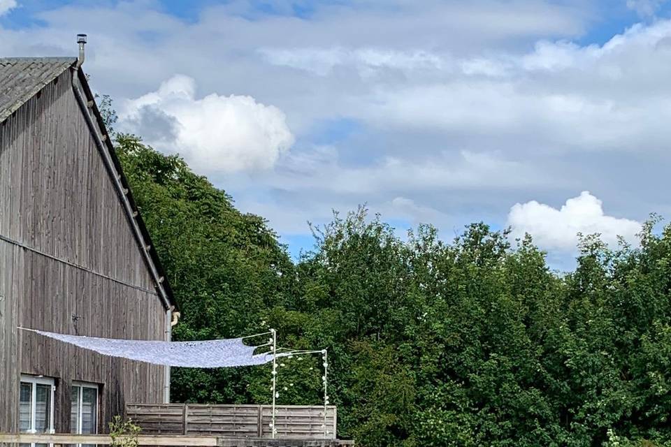 Terrasse et terrain de pétanqu