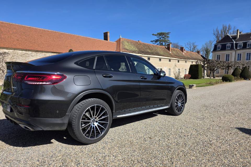 Mercedes chateau Magneux