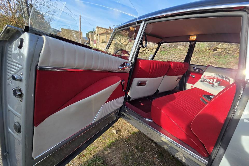 DS grise intérieur rouge