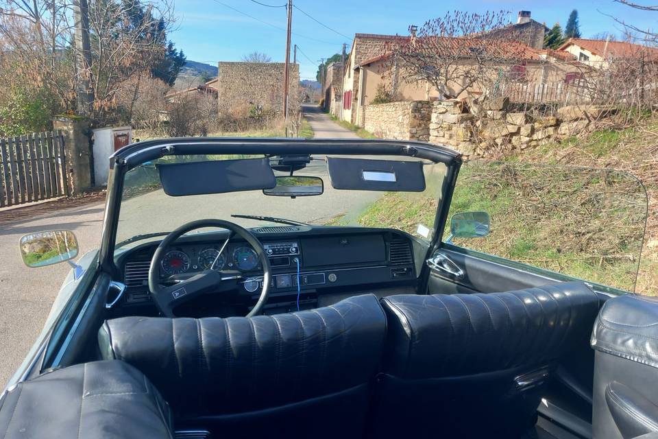 DS grise décapotable