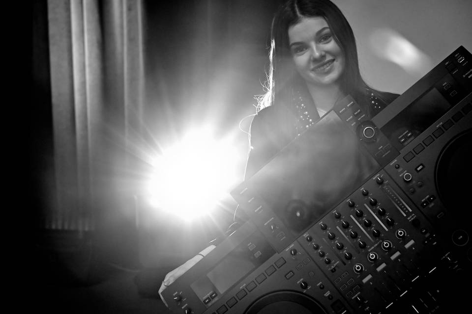 Dj Jessie in Black & White