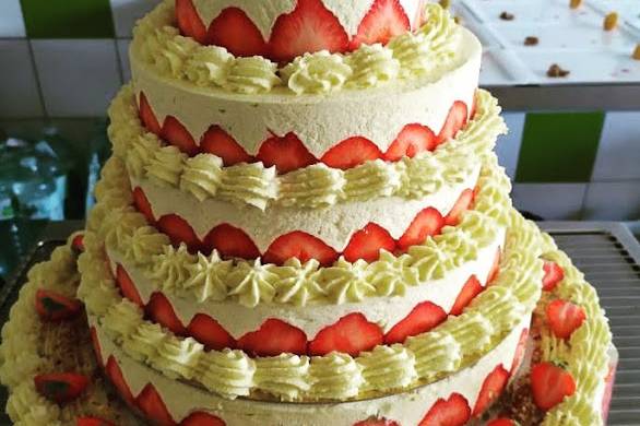 Wedding Cake Fraisier