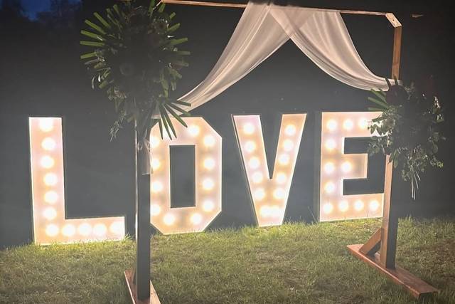 LOVE en extérieur