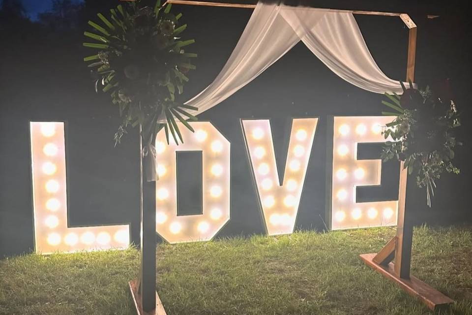 LOVE en extérieur