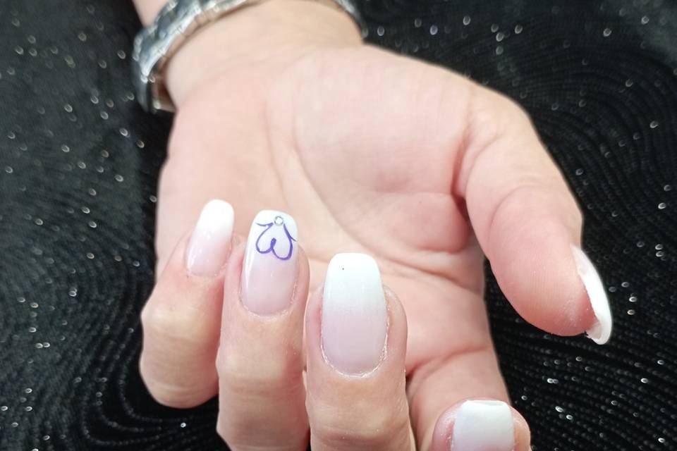 Ongles avec déco du mariage