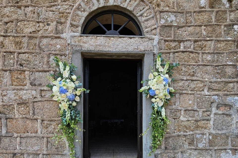 Décoration porte église