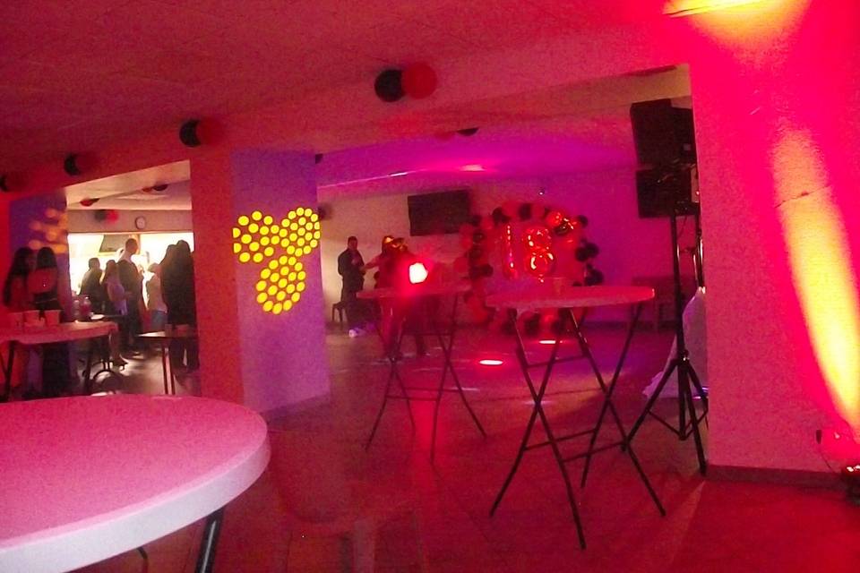 Themes rouge et noirs