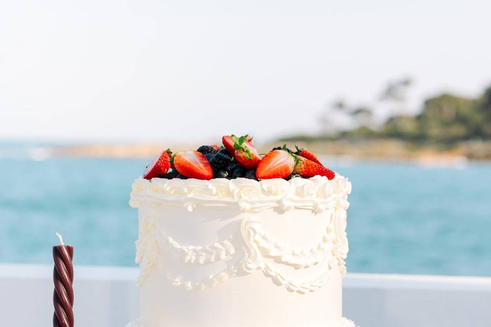 Vintage wedding cake