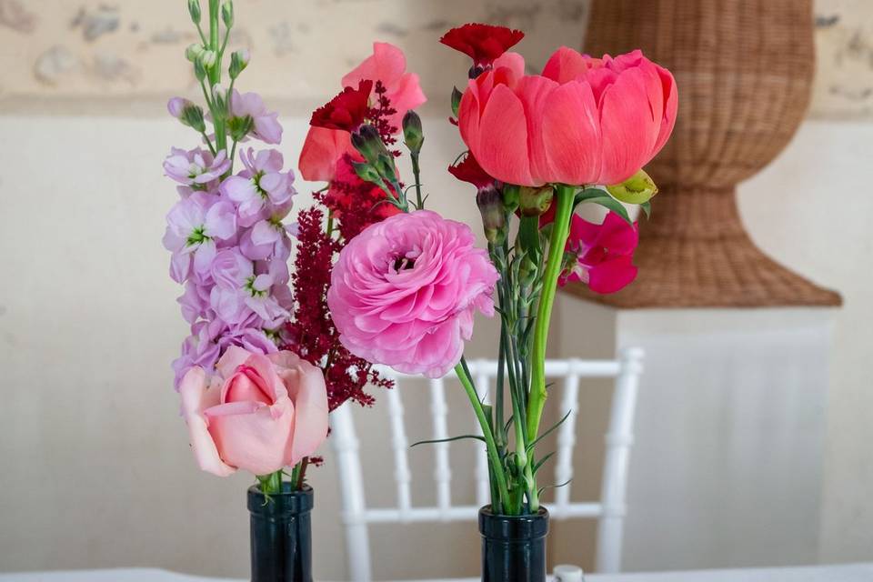 deux_vases_fleurs_multicolores