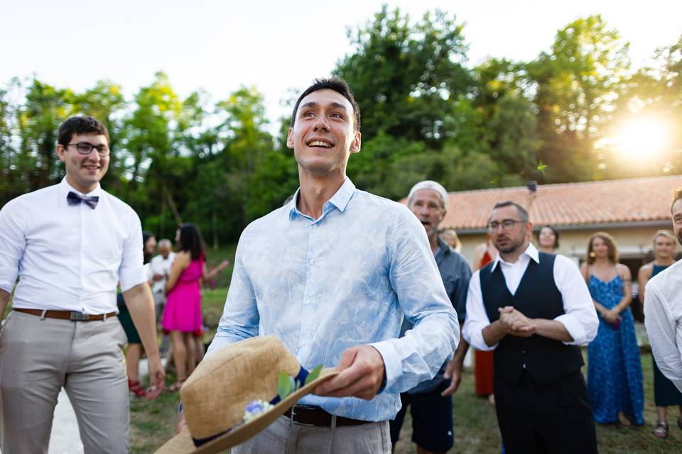 Lancé du chapeau du marié