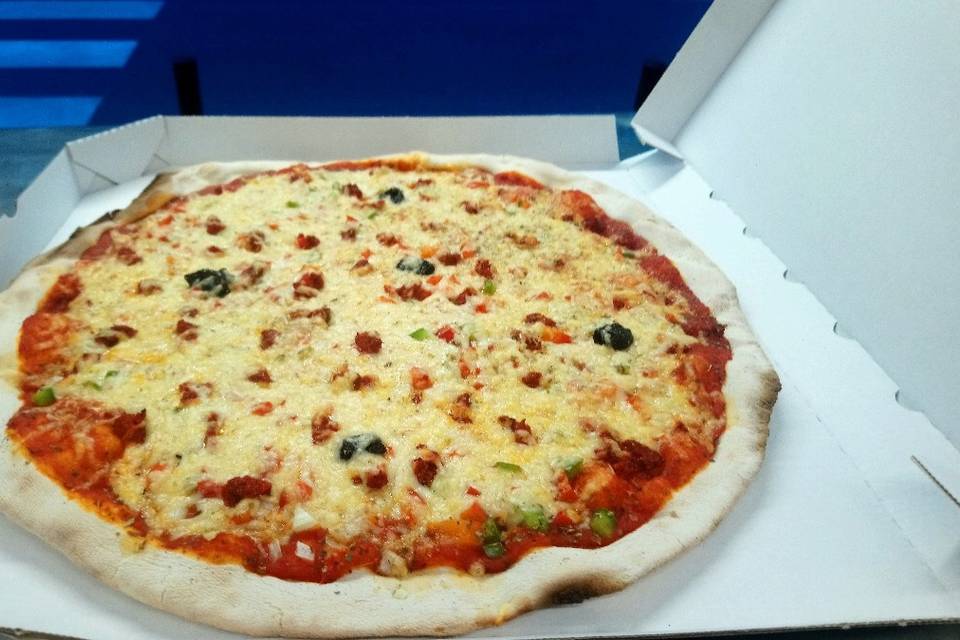 Pizza au feu de bois