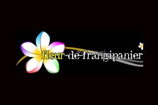 Fleur de frangipanier logo