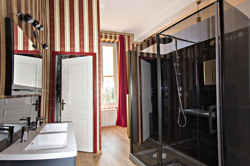 Salle de bain chambre 2